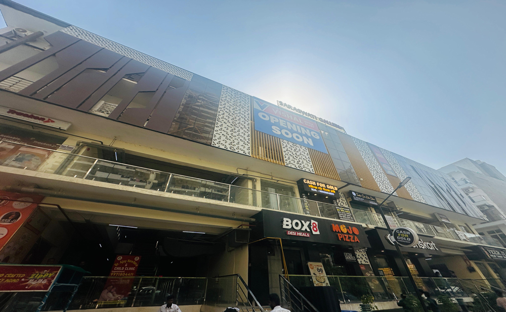 Gaur World SmartStreet Gallery